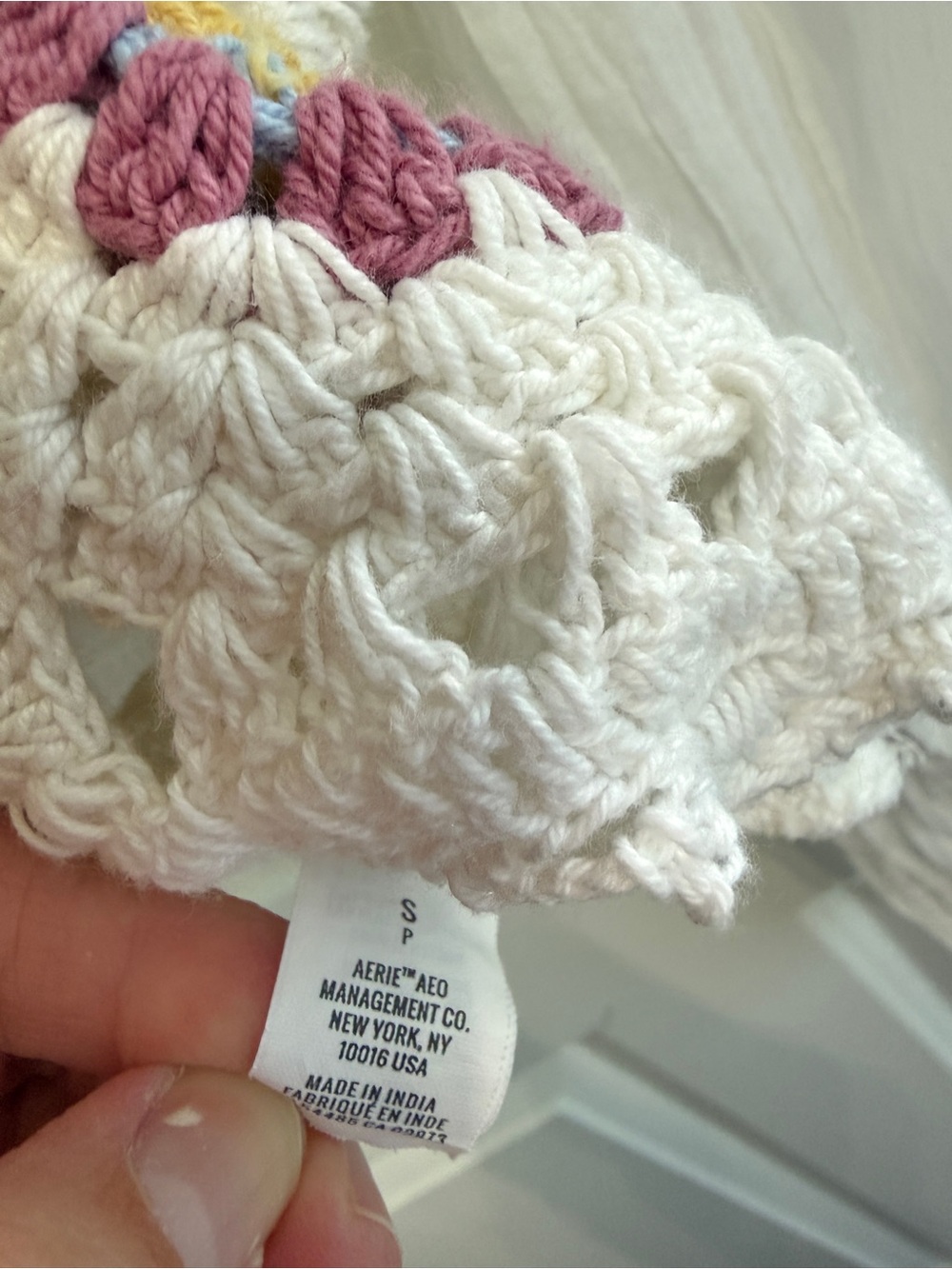 aerie white crop top with multicolor crochet bodice. size S. Summer perfection - Picture 4 of 9